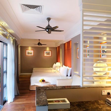 Hotel Grand Lexis Port Dickson Zimmer foto Deluxe Suite