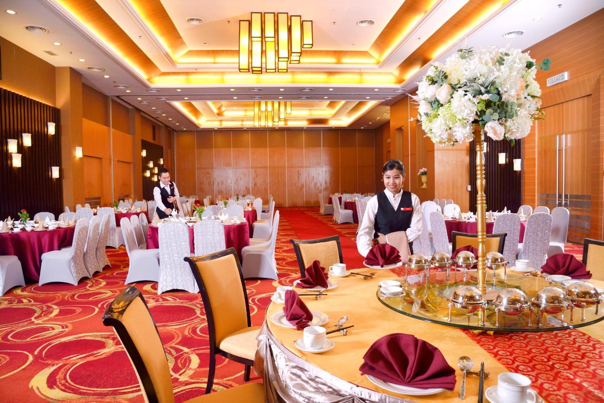 Hotel Grand Lexis Port Dickson Exterior foto A banquet hall