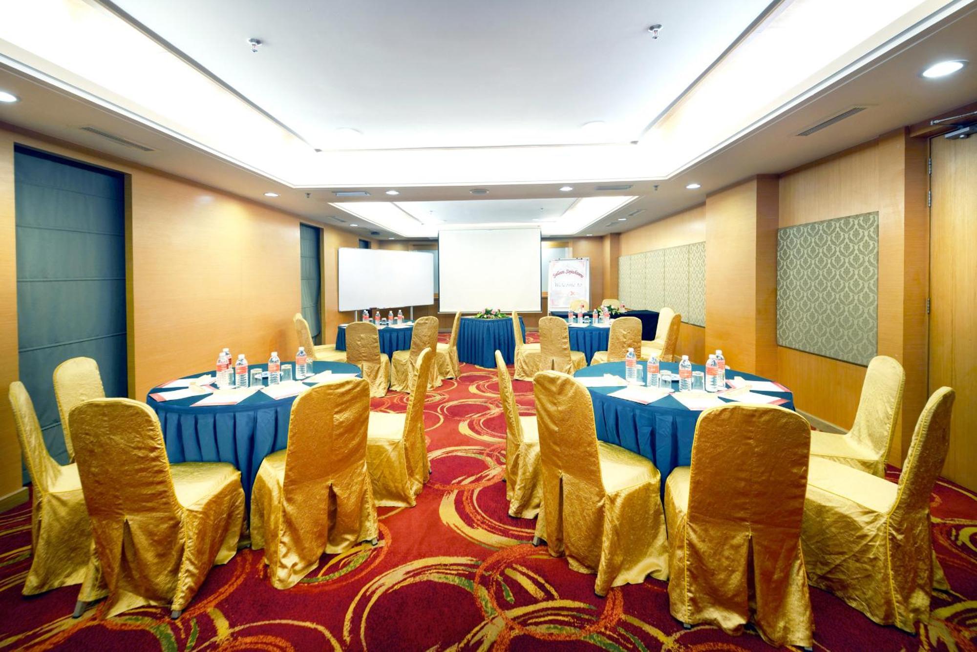 Hotel Grand Lexis Port Dickson Exterior foto Meeting room