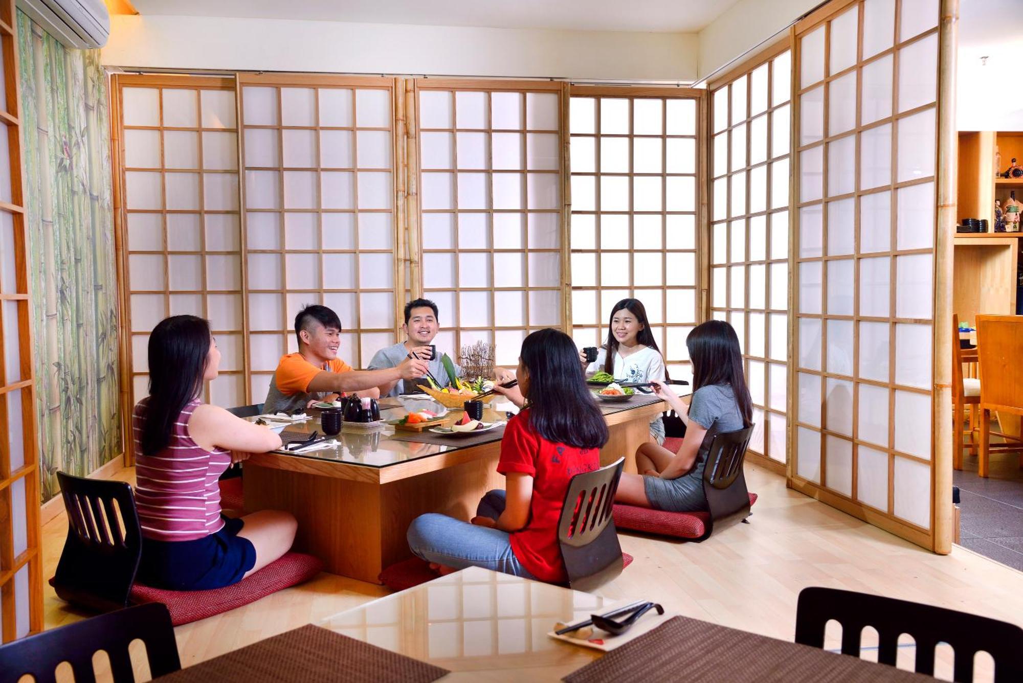 Hotel Grand Lexis Port Dickson Exterior foto A Japanese restaurant in Manila, Philippines