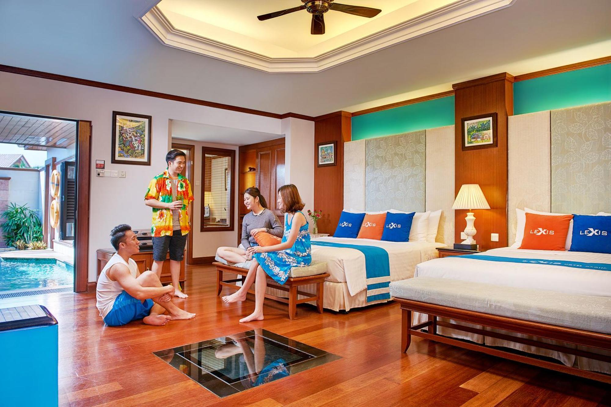 Hotel Grand Lexis Port Dickson Exterior foto Family Pool Villa