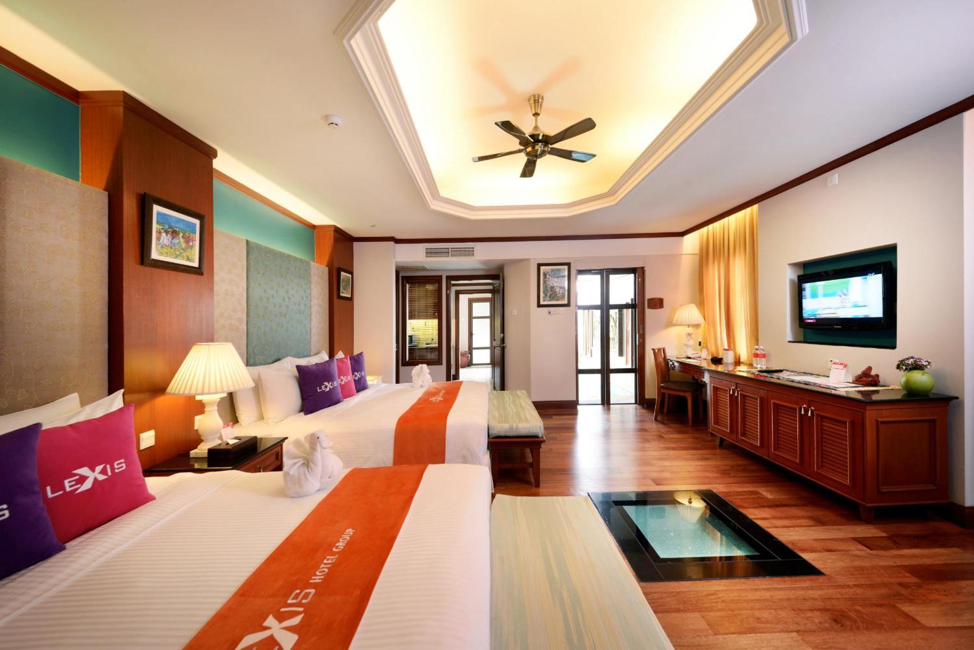Hotel Grand Lexis Port Dickson Exterior foto Deluxe Family Room